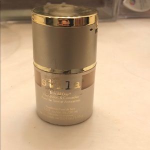 Stila all day foundation and concealer—1oz